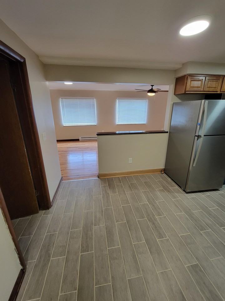 2121 Clayton Avenue - Photo 7 of 11