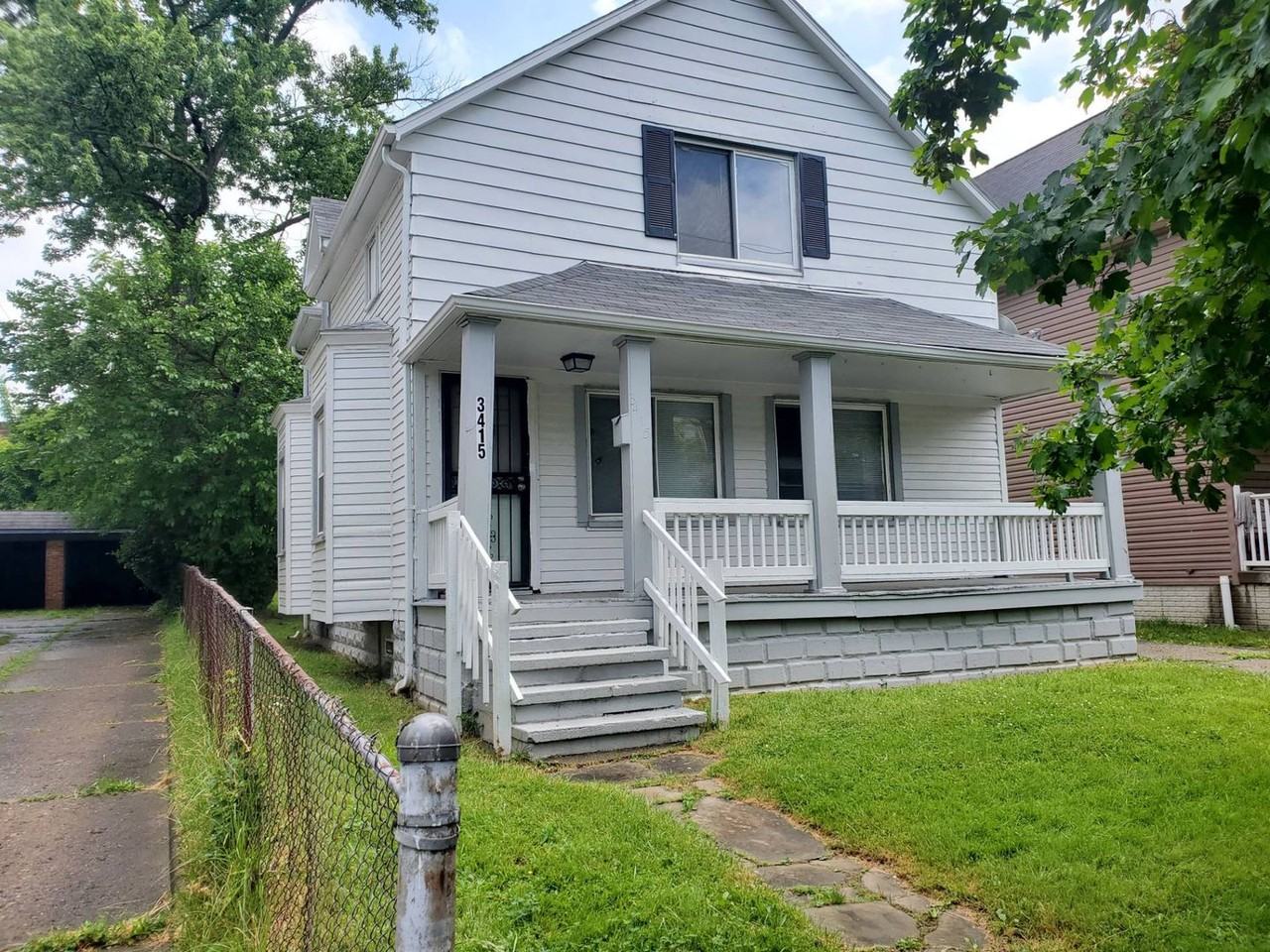 3415 E 114th St - Photo 2 of 36