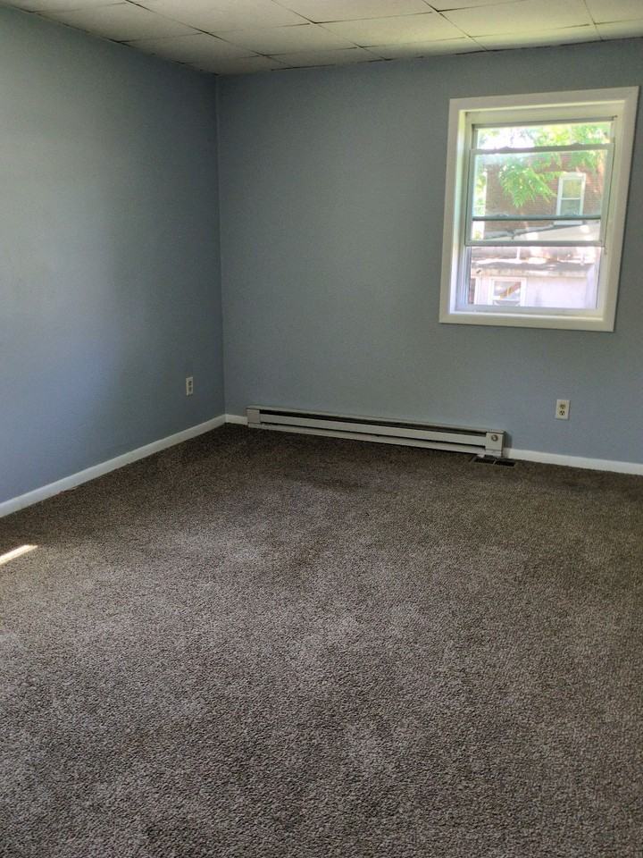 Wright - 1005 - Apt A - Photo 3 of 4