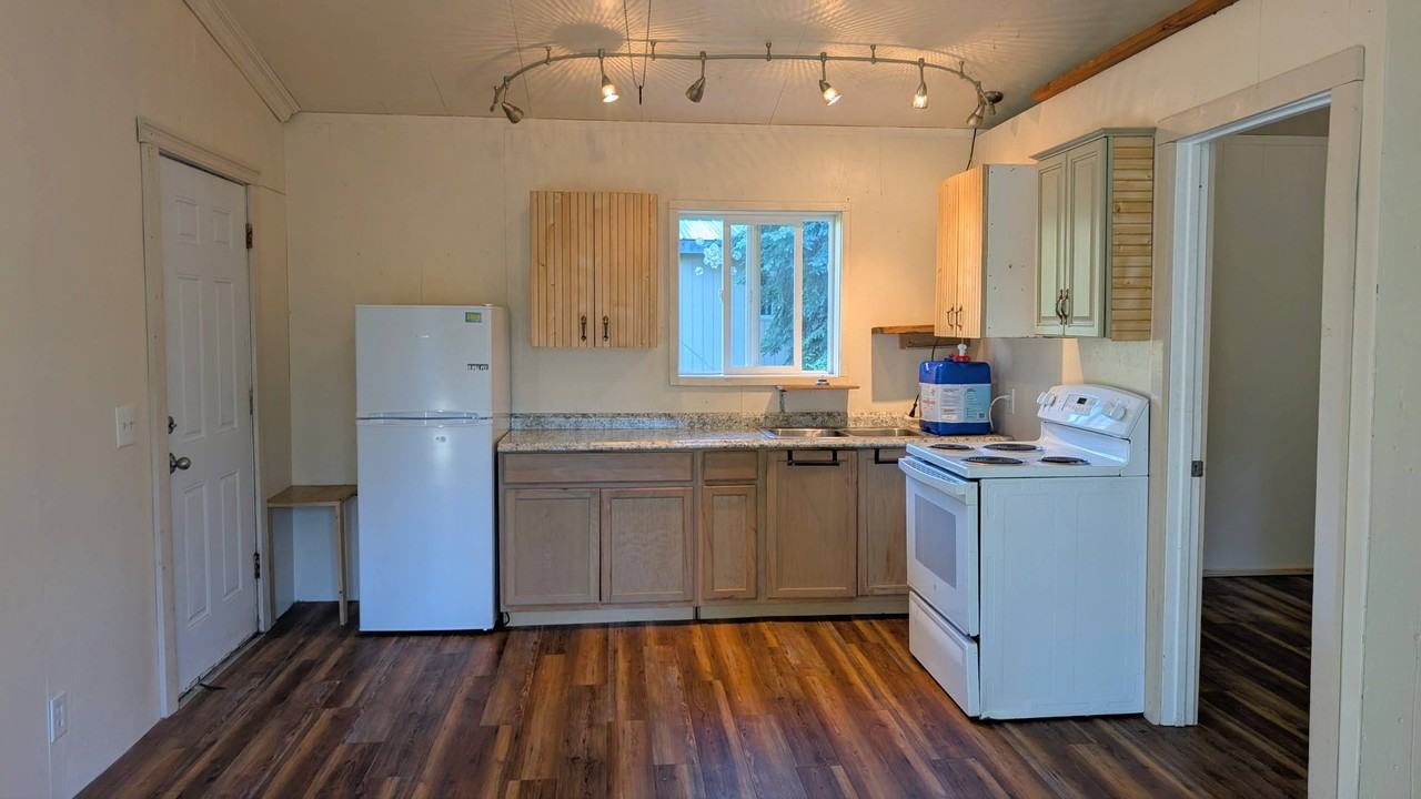 2570 Cresbard Court - Photo 2 of 14