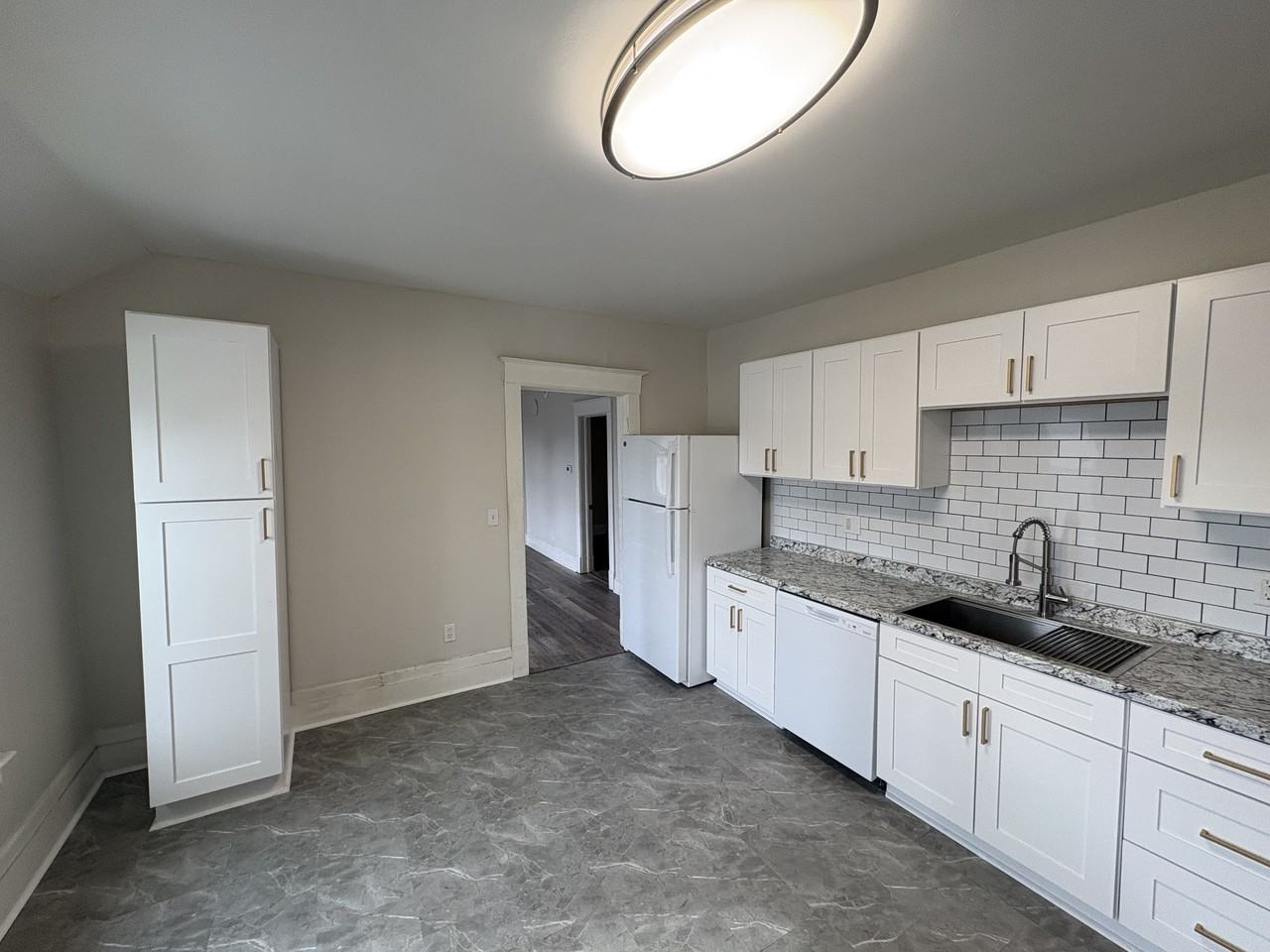 744 Oakland Ave SW - Photo 2 of 9