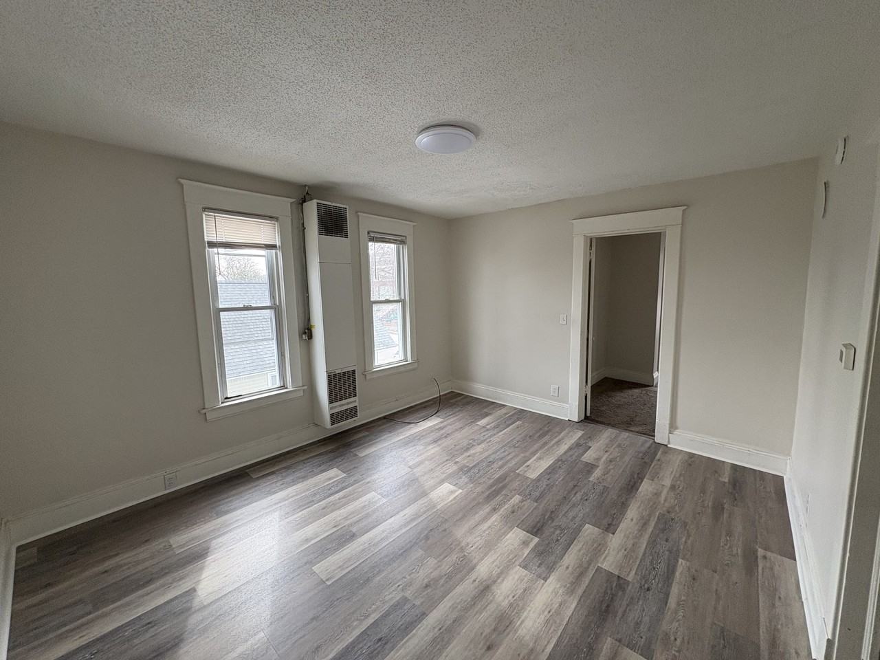 744 Oakland Ave SW - Photo 6 of 9
