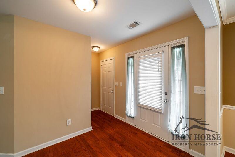 285 Finch Way - Photo 5 of 30