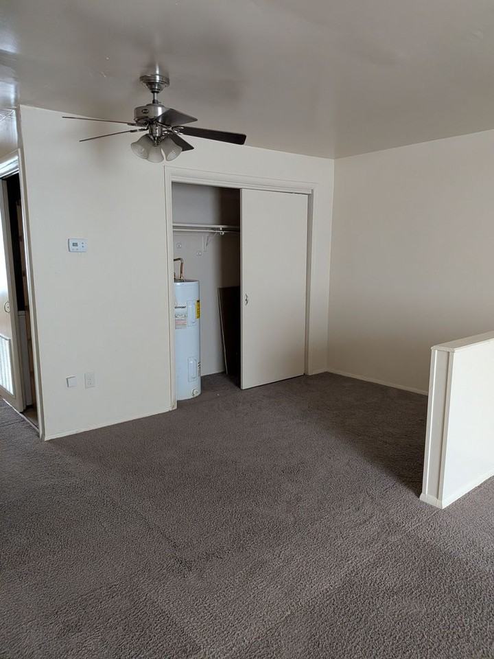 Willow Garden Apartments - Photo 5 of 11