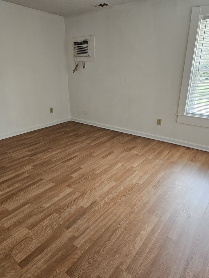 2413 Blanchard Avenue Moraine, OH 45439 - Photo 5 of 11
