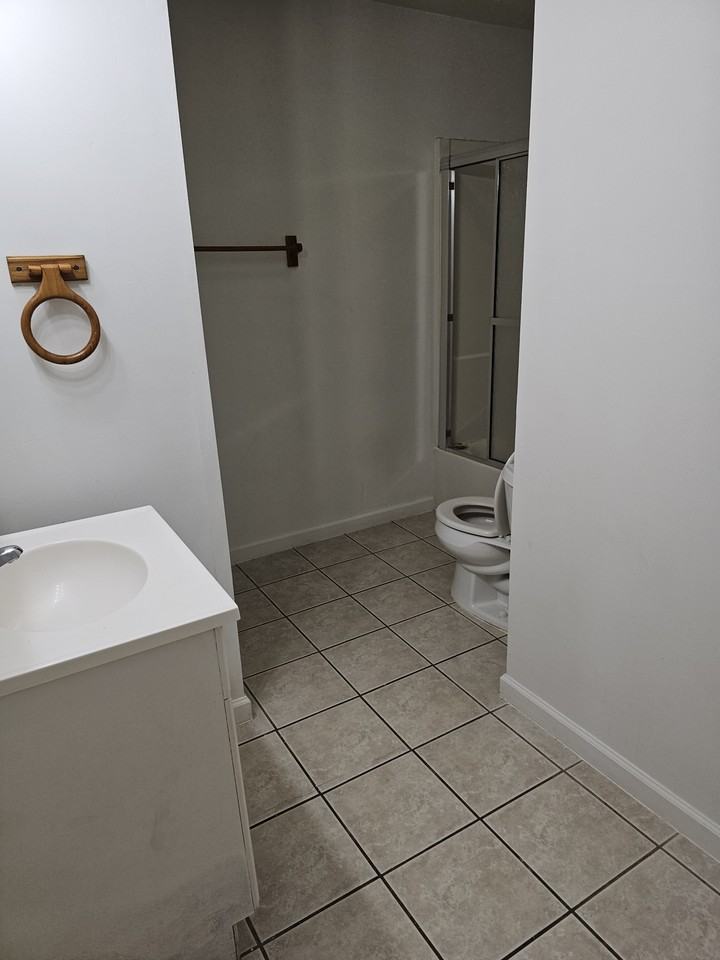 2413 Blanchard Avenue Moraine, OH 45439 - Photo 6 of 11