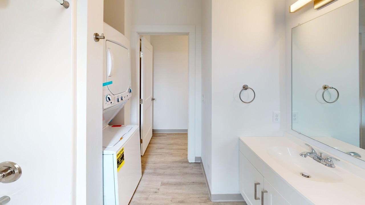 The Gem - 202 Linden Avenue - Photo 5 of 41