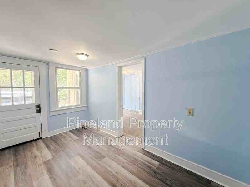 3410 Hill St #A - Photo 3 of 10
