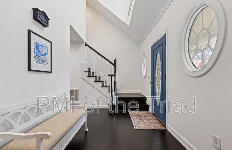 2766 Briaroak Dr - Photo 4 of 24