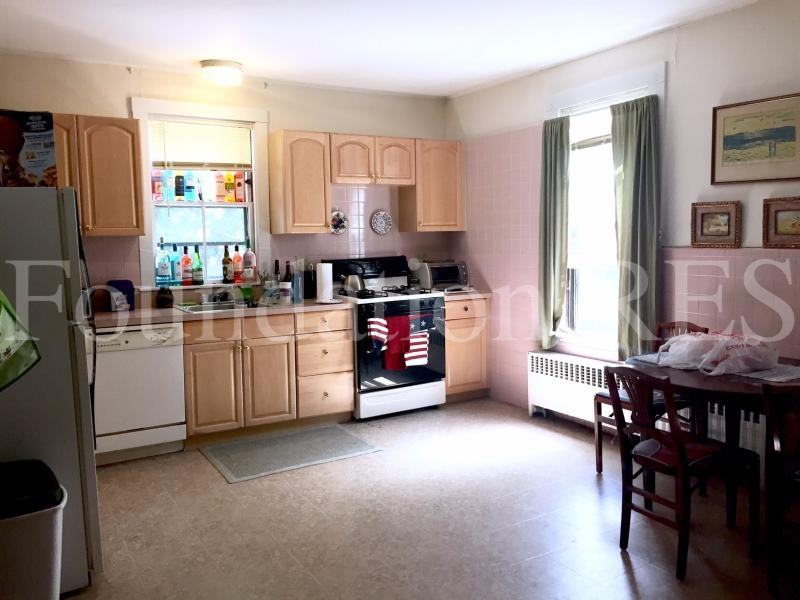 7 Sparhawk St #1 - Photo 4 of 8