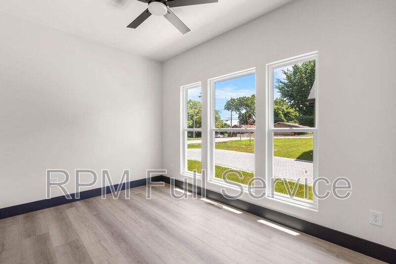 2400 Buchanan St #B - Photo 2 of 36