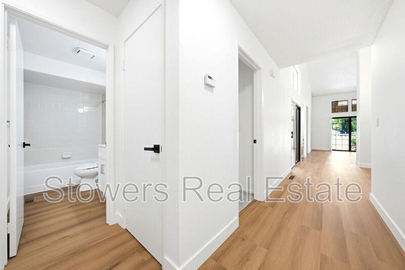 2033 Raphael Ct - Photo 6 of 39