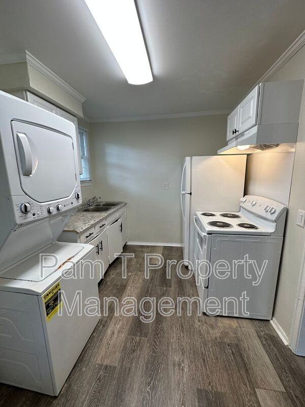 1130 E 53rd St - Photo 2 of 11