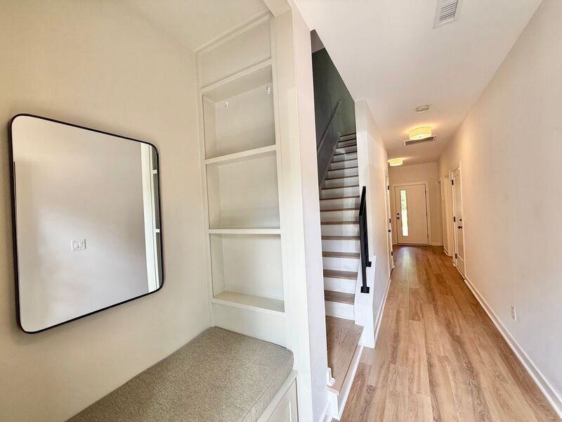 1029 Gregg St - Photo 2 of 24