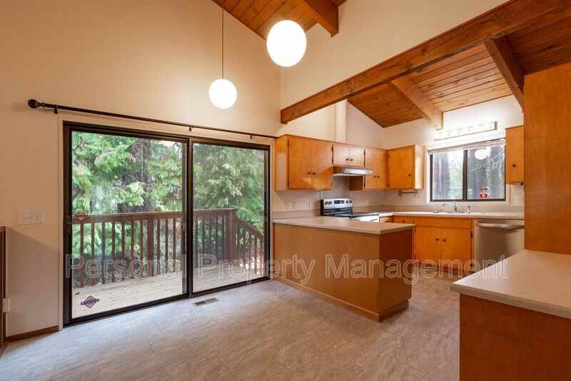 11623 Se Evergreen Hwy - Photo 3 of 20
