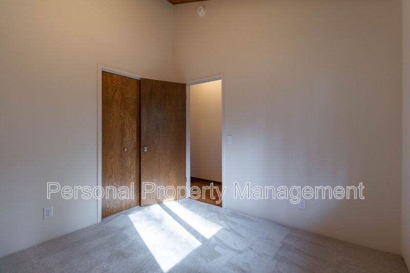 11623 Se Evergreen Hwy - Photo 7 of 20