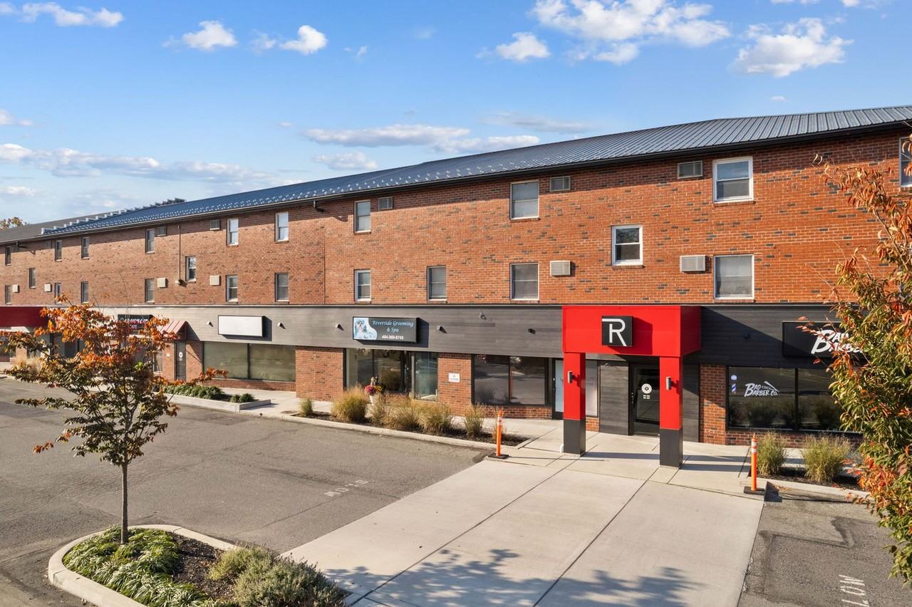 RiverEdge Square - Photo 2 of 32