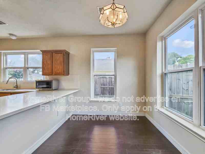 9343 Starfire Ln - Photo 7 of 22