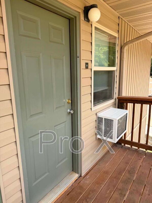 928 Goetz Blvd #9 - Photo 7 of 20