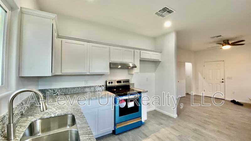 1310 S San Jacinto Dr - Photo 5 of 16