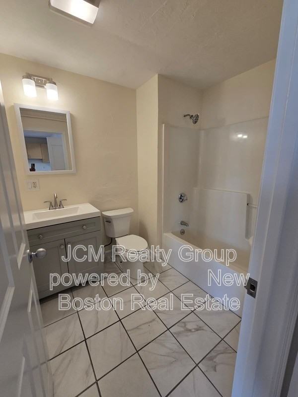 111 Main St #U7 - Photo 5 of 12