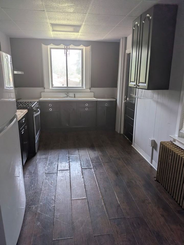 1216 Clark St - Photo 3 of 23
