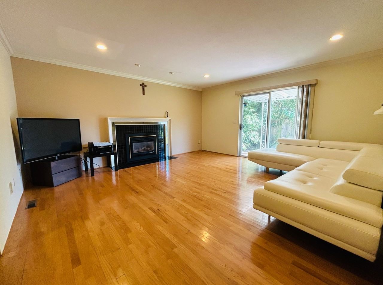 594 Nicola Avenue - Photo 2 of 20