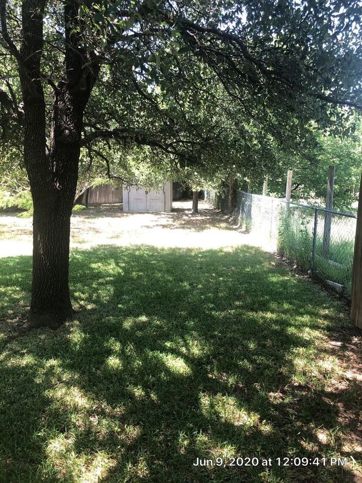 812 Kelly Cir - Photo 4 of 5