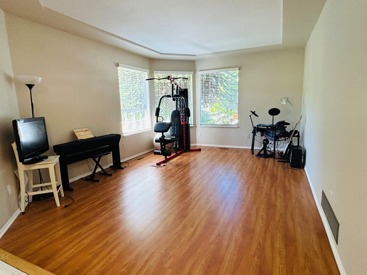 594 Nicola Avenue - Photo 7 of 20