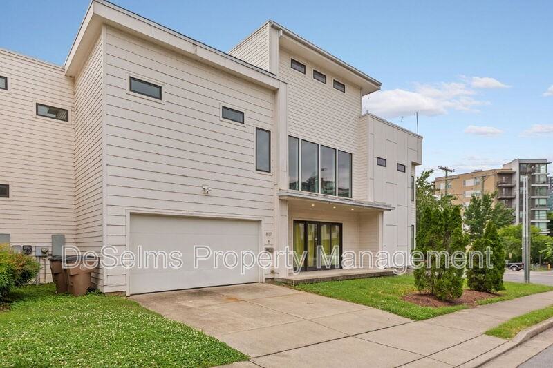 807 13th Ave S - Photo 2 of 29