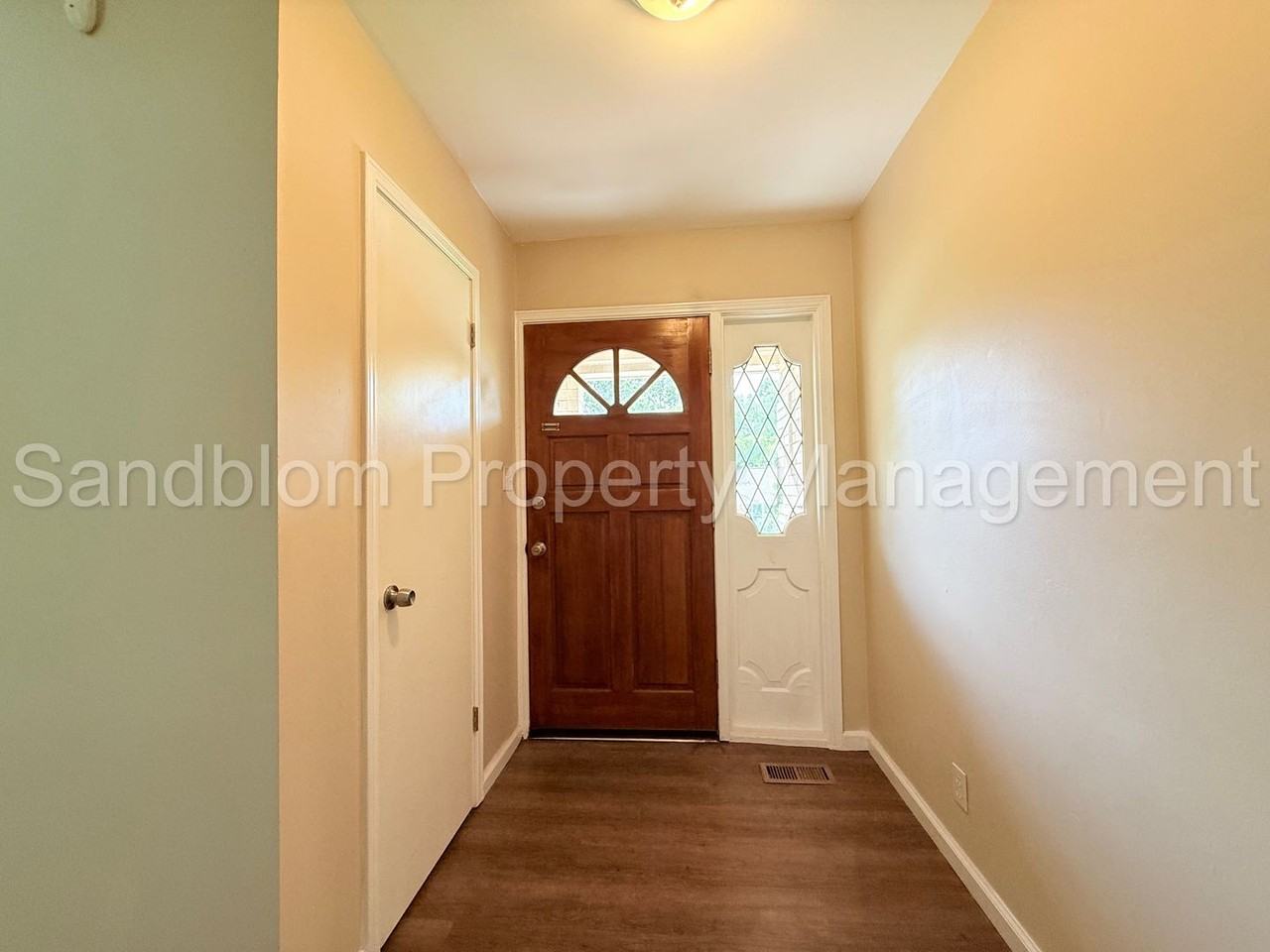 5766 S 80th East Ave - Photo 3 of 25