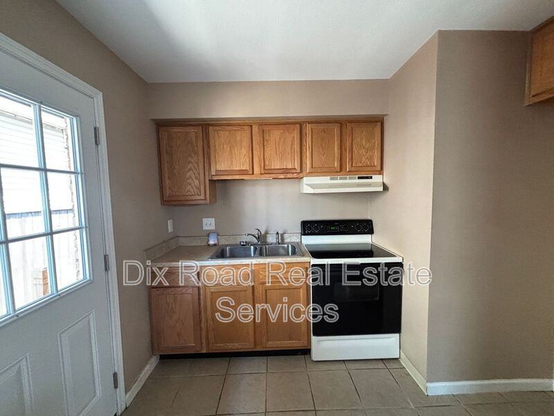 3 S Sutphin St - Photo 7 of 17