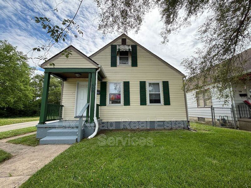 660 Gramont Ave - Photo 3 of 24