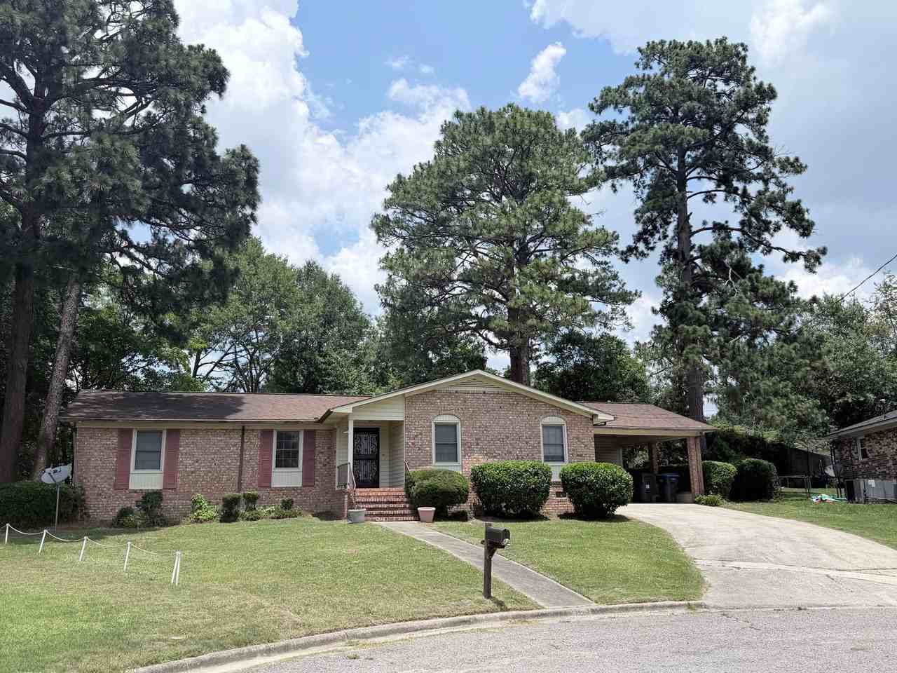 2105 Hobson Ct