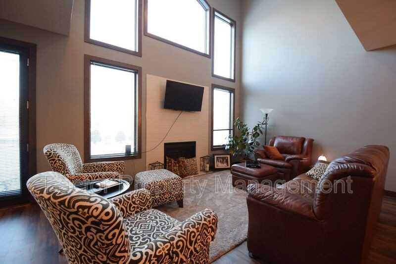 814 Pinnacle Path - Photo 4 of 18