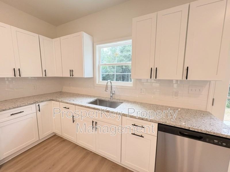 6901 Hunter Rd - Photo 6 of 17