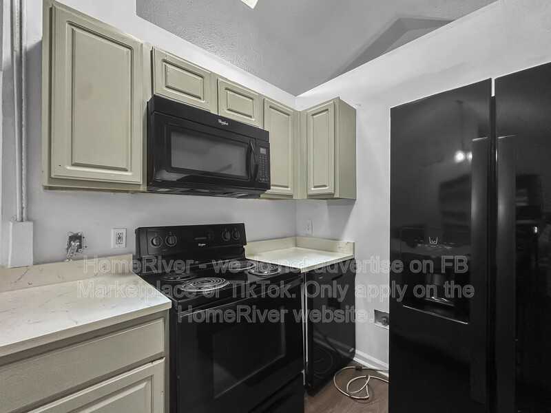 633 Sandys Ln Se - Photo 4 of 16