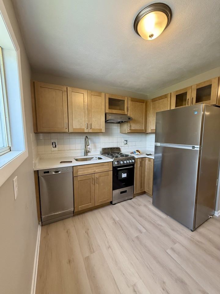 69 Newton St #12 - Photo 2 of 9