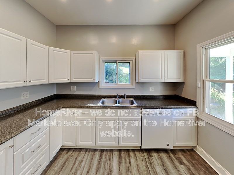 65 Greenbush St - Photo 2 of 27