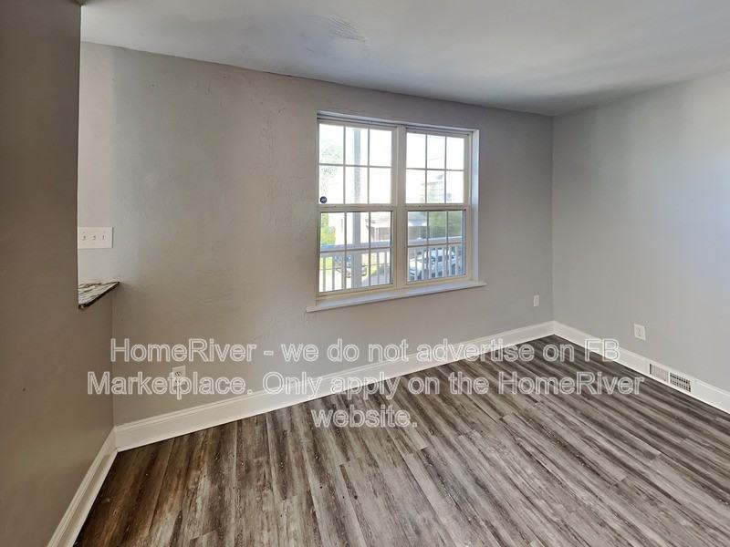 65 Greenbush St - Photo 7 of 27