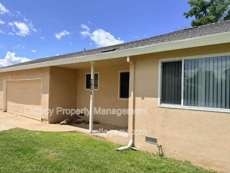 3805 32nd Ave - Photo 4 of 18