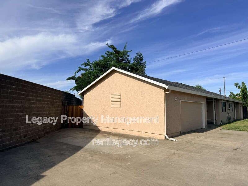 3805 32nd Ave - Photo 6 of 18