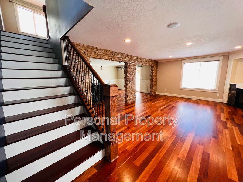 12607 Ne 27th Way - Photo 4 of 19