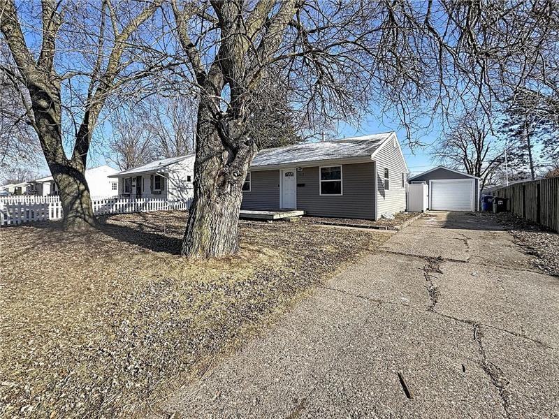 2031 N Fairmount St - Photo 2 of 14