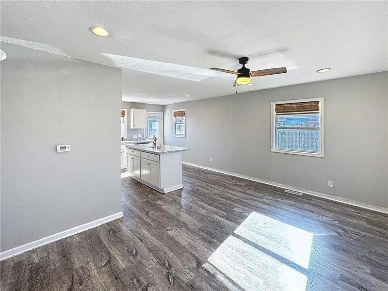 2031 N Fairmount St - Photo 3 of 14