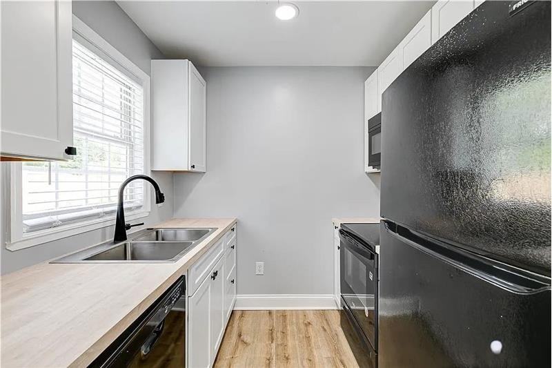 1906 N 29th St - Photo 6 of 13