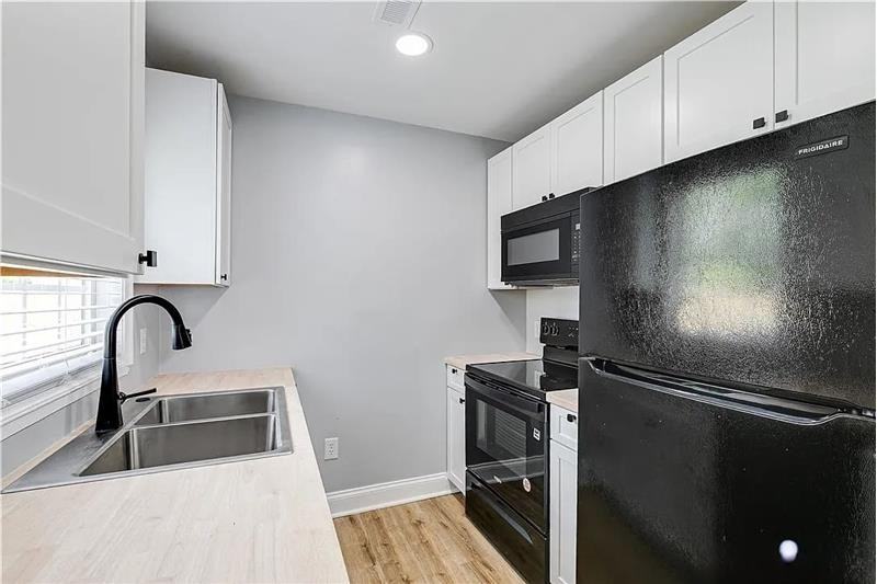 1906 N 29th St - Photo 7 of 13