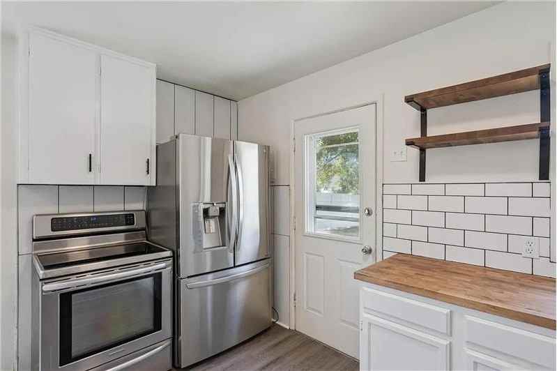 775 Joliet St - Photo 2 of 14