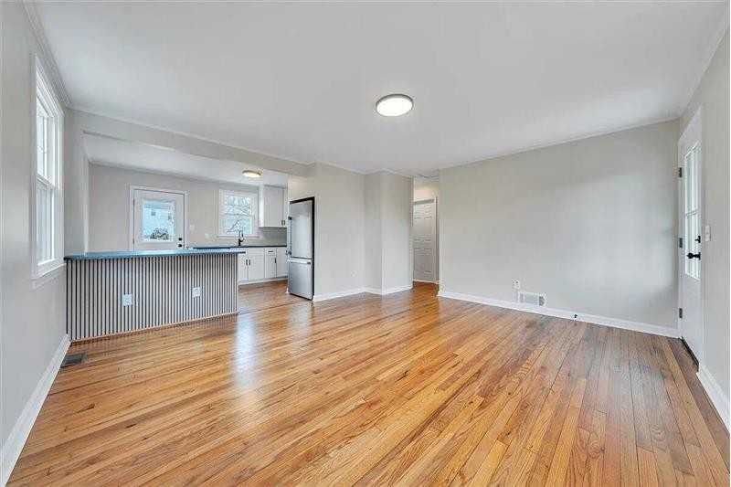 1004 26th St Sw - Photo 3 of 16