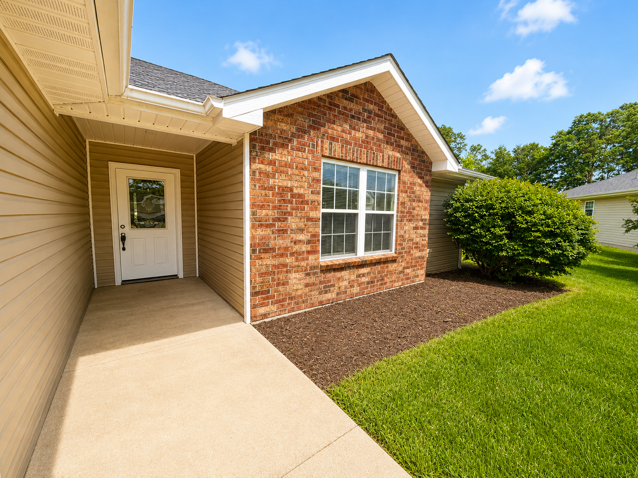 1705 Citadel Dr - Photo 2 of 28